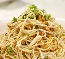 Enoki Mushroom Cold Noodles