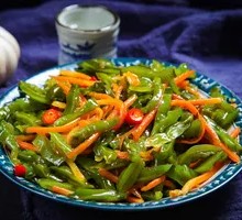 Stir-Fried Kelp Strips