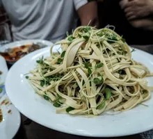 Fragrant Toona Sinensis and Tofu Skin Salad