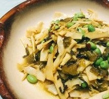 Sour Cabbage and Bamboo Shoots