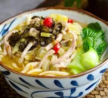 Old Jar Sichuan Pickled Cabbage and Pork Noodles