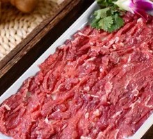 Freshly Sliced Beef with Sauce