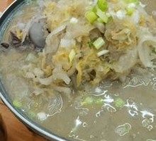 Sour Cabbage Stewed Pork Bones