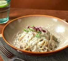 White Sauce Bacon Mushroom Pasta