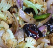 Stir-fried Onion and Cauliflower