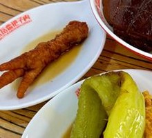 Spicy Braised Chicken Feet