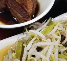 Spicy Stir-Fried Mung Bean Sprouts