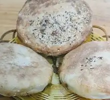 Beef-filled Flatbread