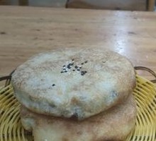 Pork-filled Flatbread