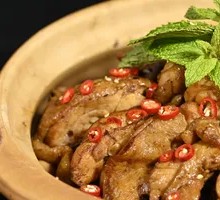 Stuffed Chicken Leg Stir-fry Pot