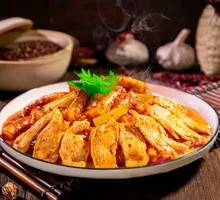 Xinjiang Chicken with Rice Noodles