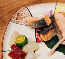 Salt-Roasted Salmon Head