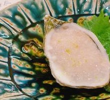 Oyster with Mangosteen Sauce
