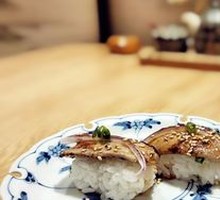 Pan-Seared Foie Gras Sushi