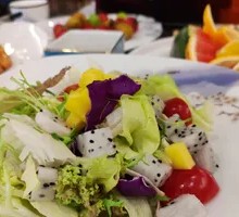 Seasonal Vegetable Salad