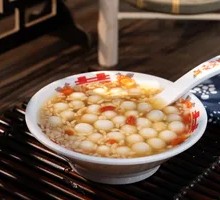 Glutinous Rice Balls in Fermented Rice Soup