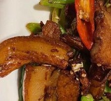 Spicy Stir-Fried Pork with Chili