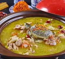 Ecological Softshell Turtle and Chicken Stewed with Cordyceps Flower