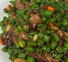 Spicy Stir-Fried Pig Intestines