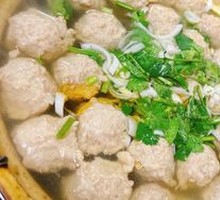 Braised Meatballs in Clay Pot