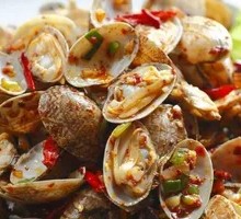 Spicy Stir-Fried Clams