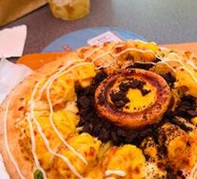 Golden Sand Salted Egg Tender Chicken Volcano Pizza