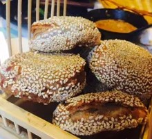 Hand-Beaten Secret-Recipe Sesame Paste Flatbread