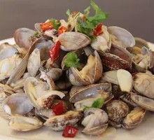Spicy Stir-Fried Clams