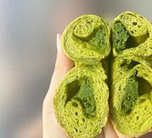 Matcha Custard Bagel