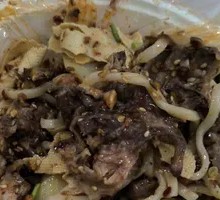 Chicken Frame Mixed with Beef Noodles