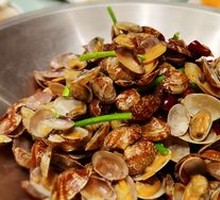 Spicy Stir-Fried Hongdao Clams