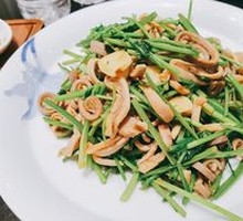 Stir-fried Tripe with Mustard Greens
