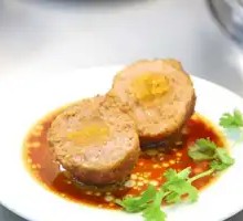 Egg Yolk Lion's Head Meatballs