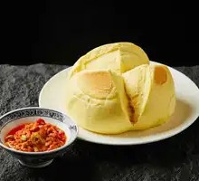 Flower-shaped Crispy Tofu with Shrimp Emperor Sauce