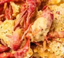 Crab Roe Rice Crackers with Lobster