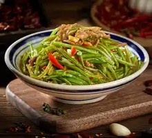 Shredded Green Beans Stir-Fried with Beef