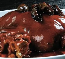 Braised Pork Shank with Sea Cucumber