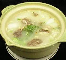 Braised Beef Brisket with Radish in Clay Pot