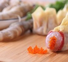 Fresh Shrimp and Crab Roe Dumplings
