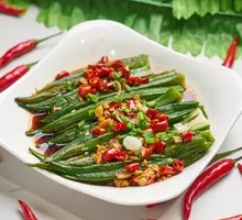 Okra Stir-Fried with Shredded Pork