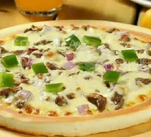 Classic Black Pepper Beef Pizza