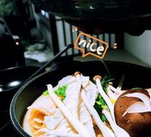 Collagen Salmon Head Pot