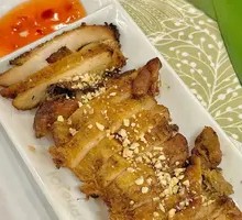 Charcoal-Grilled Lemongrass Chicken Cutlet