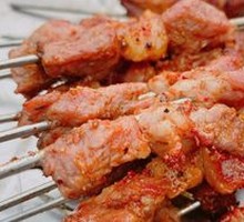 Charcoal-grilled Lamb Skewers