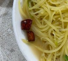 Spicy Stir-Fried Potato Strips