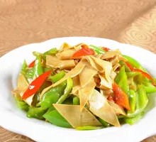 Bell Pepper and Tofu Skin Stir-Fry