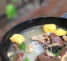 Sichuan Pepper Duck Blood and Noodle Soup