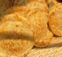 Pork head sandwich in baked flatbread