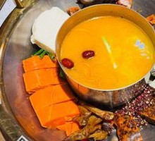 Sour Soup Duck Yinyang Pot