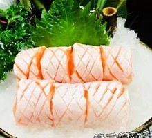 Thick-cut Salmon Belly Sashimi